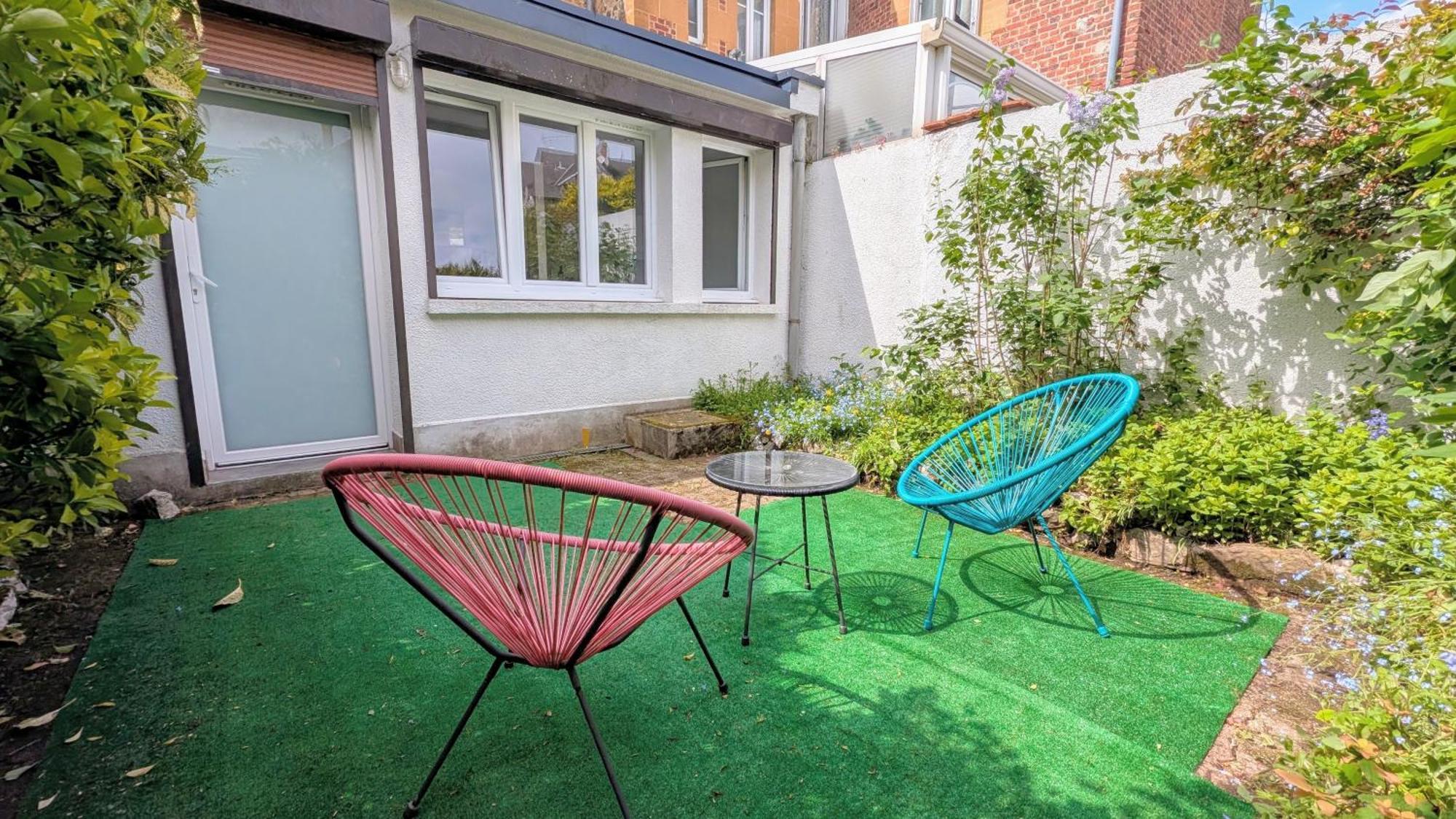 Stockholm- Studio Serenite Avec Jardin Charleville-Mezieres Luaran gambar